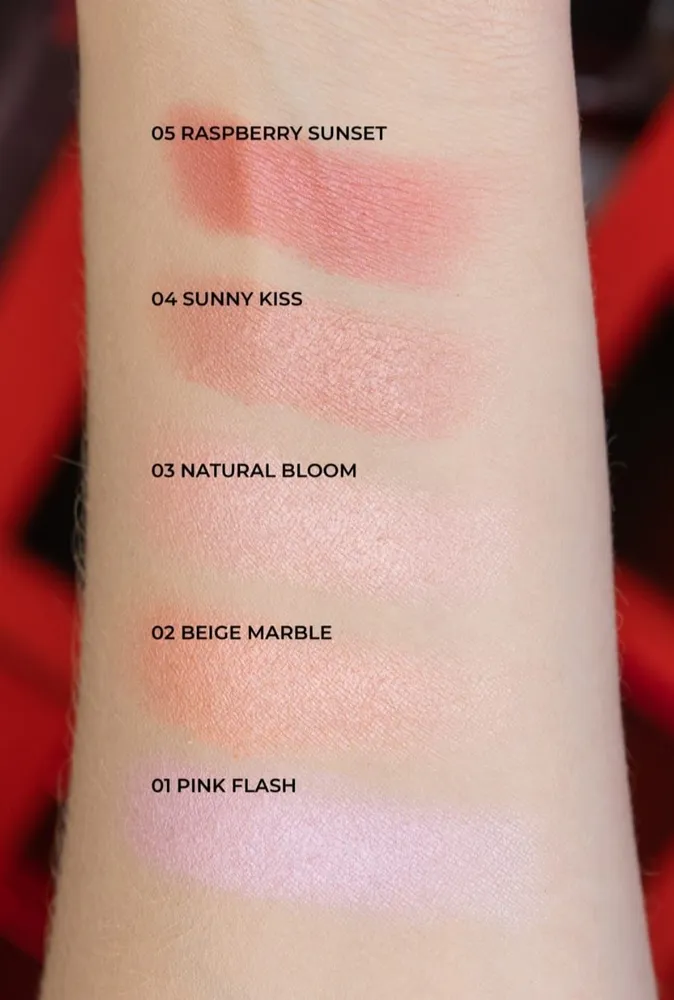 LIC Blush Румяна для лица  (01 Pink flash)
