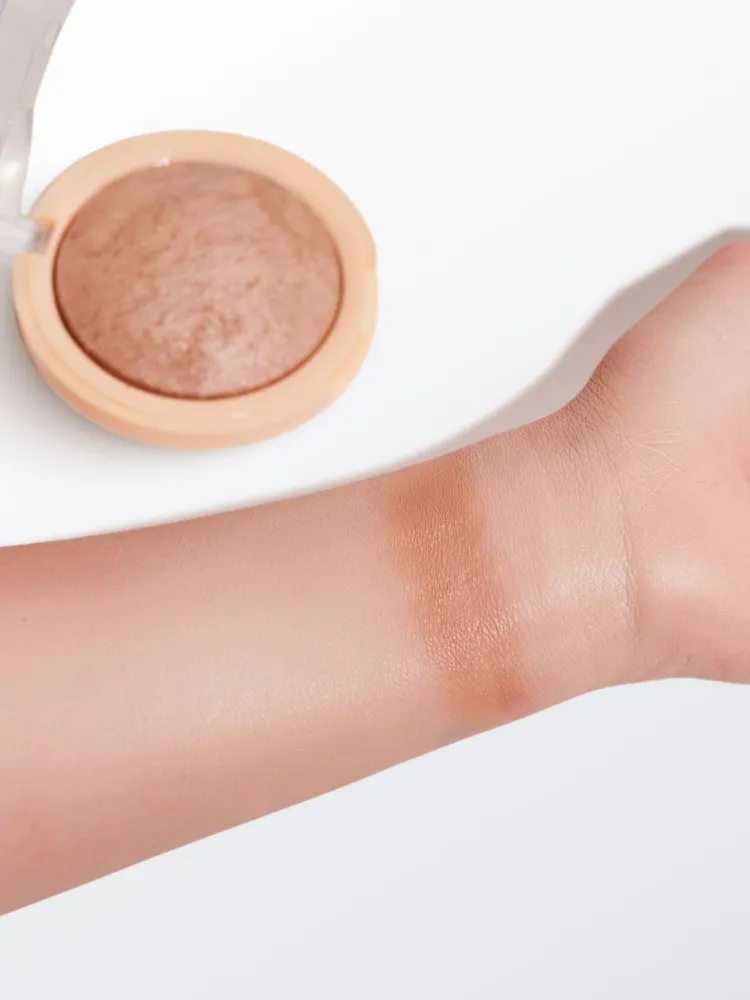 Makeup Revolution Reloaded Powder Bronzer Бронзер для лица (Holiday Romance)